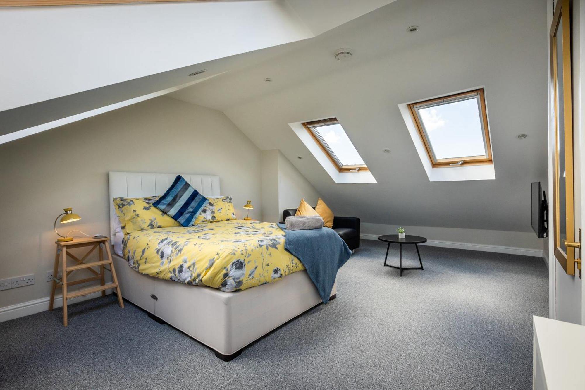 Stylish Urban Retreat- Fast Wifi & Private Ensuite Apartamento Bristol